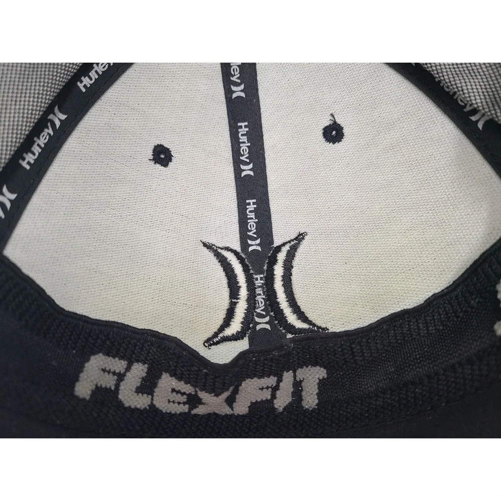 Hurley Flex Fitted (Seems M-L) Hat Cap Surf Skate Skateboard Logo Men Gray Black